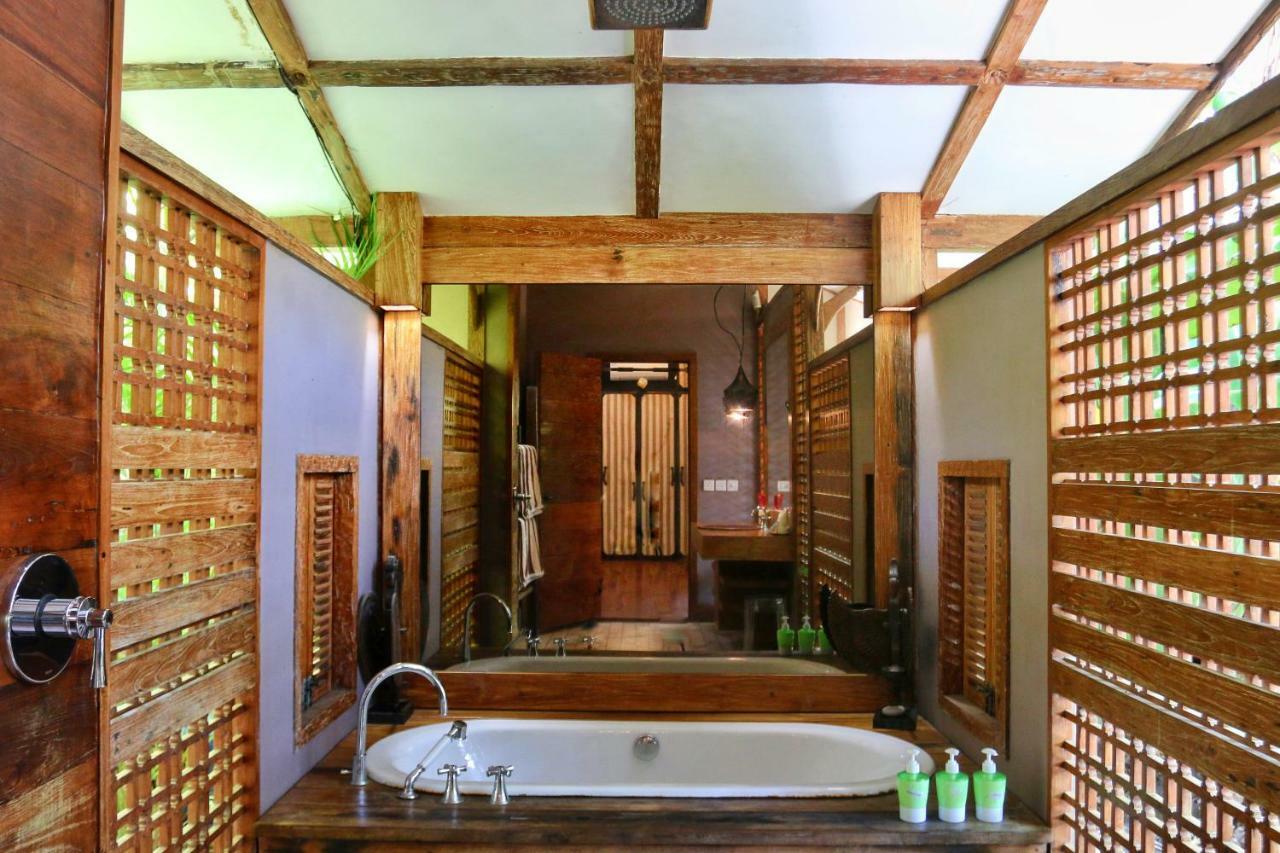 Villa Bhuvana With Private Swimming Pool Gili Trawangan Eksteriør billede