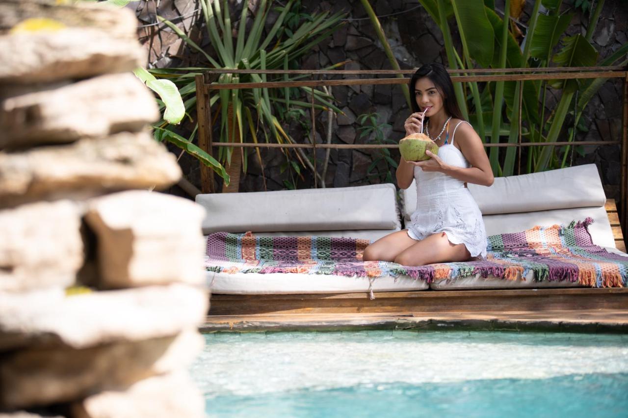 Villa Bhuvana With Private Swimming Pool Gili Trawangan Eksteriør billede